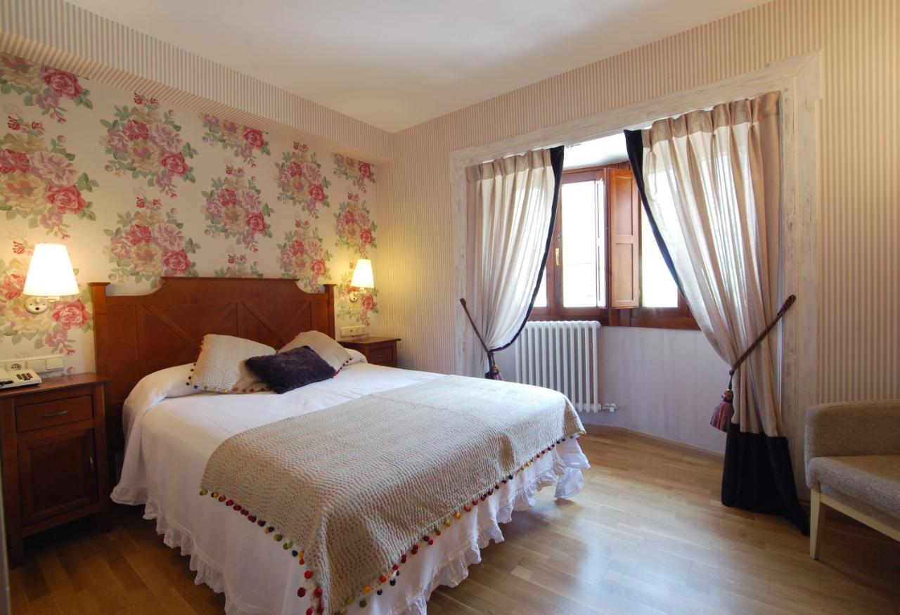 Hotel Bujaruelo Torla Esterno foto